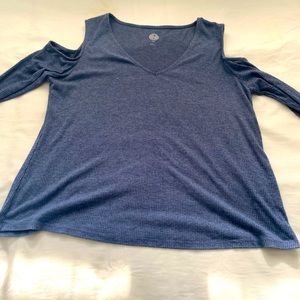 Blue sweater with v cut